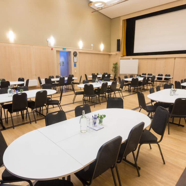 bilder/folkes-konferenslokal